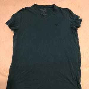 American Eagle V-Neck